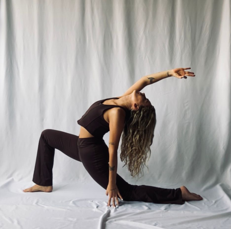 Maria Camila en Atmaia Yoga