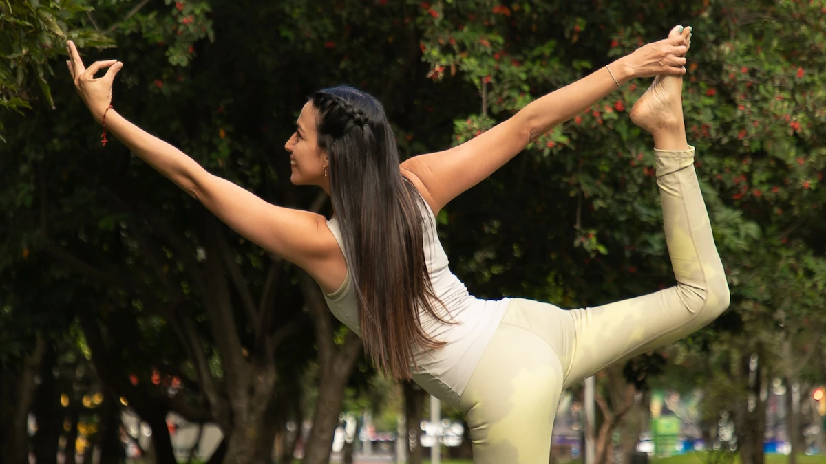 Jennyfer Práctica al aire libre en el Parque El Virrey