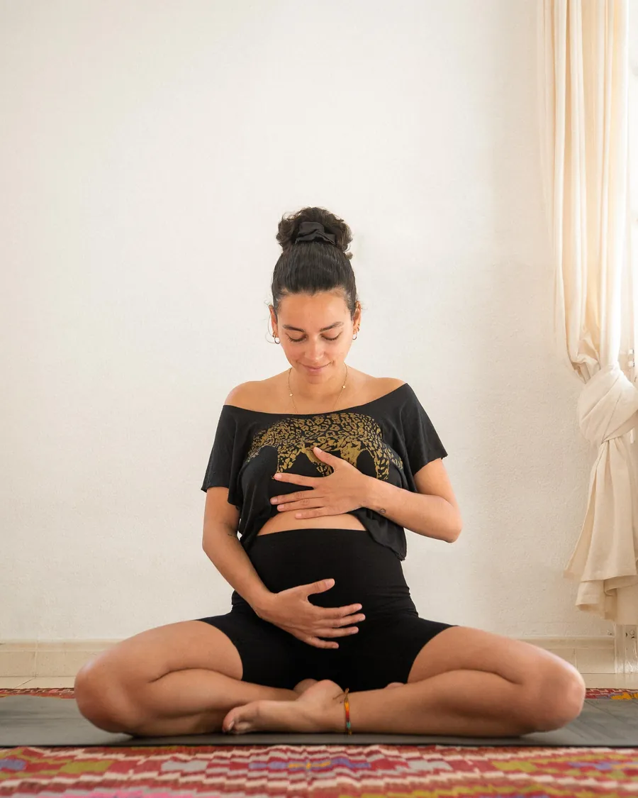 Ana María, guía de yoga prenatal de Atmaia Yoga
