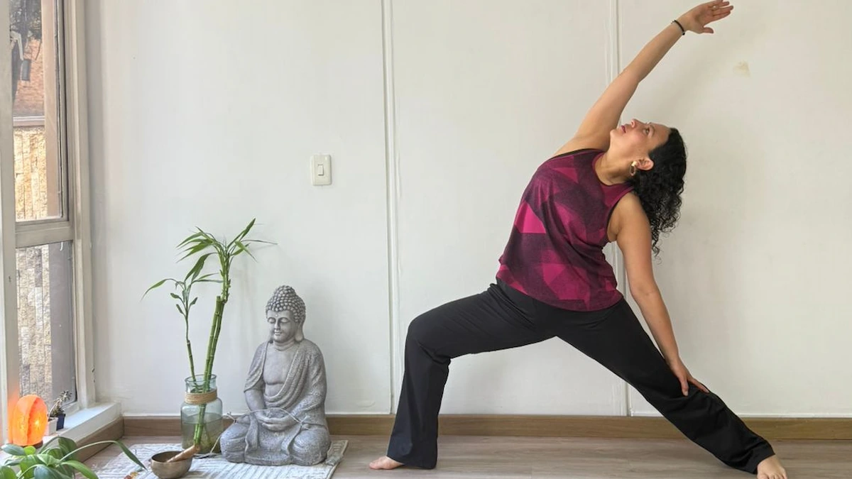 Ana Mile, profesora de Hatha Flow Yoga en Atmaia Yoga Bogotá